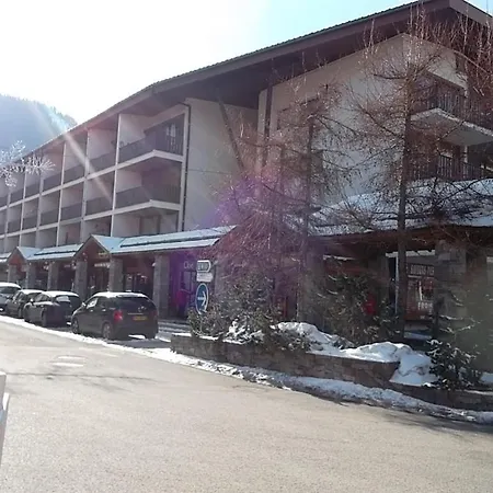 Residence Le Plate Les Carroz d'Araches Exterior photo